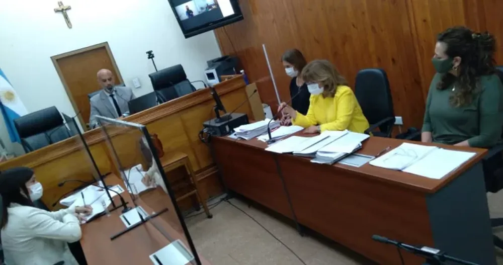 Juez se apartó del pedido fiscal y aplicó una pena más dura: 21 años al violador de 2 niñas