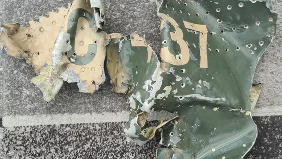 Soldado británico devuelve restos de un avión derribado en Malvinas