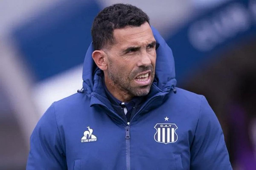 Carlitos, afuera de la T. La derrota en el clásico fue el detonante.