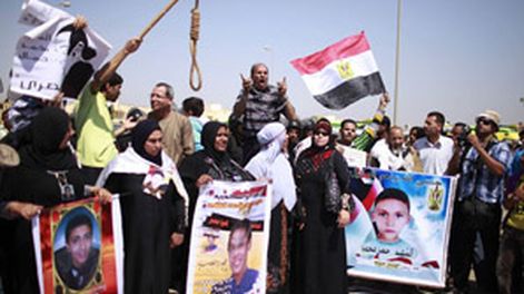 Egipcios protestaron por condena a Mubarak y piden su ejecución