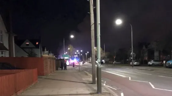 Inglaterra: una fuerte explosión en una tienda dejó al menos 4 heridos