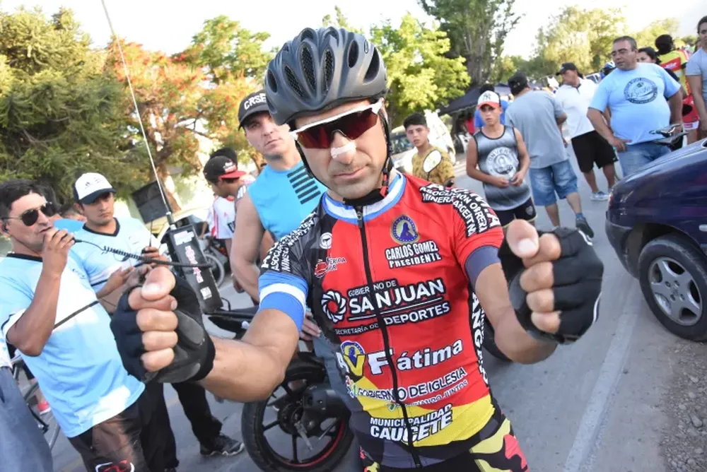 El descargo de Escuela: “Desistí de seguir en el equipo tras la primera etapa”