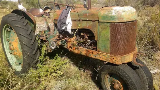 Sorprendieron a tres sujetos robado el motor de un tractor: todos detenidos