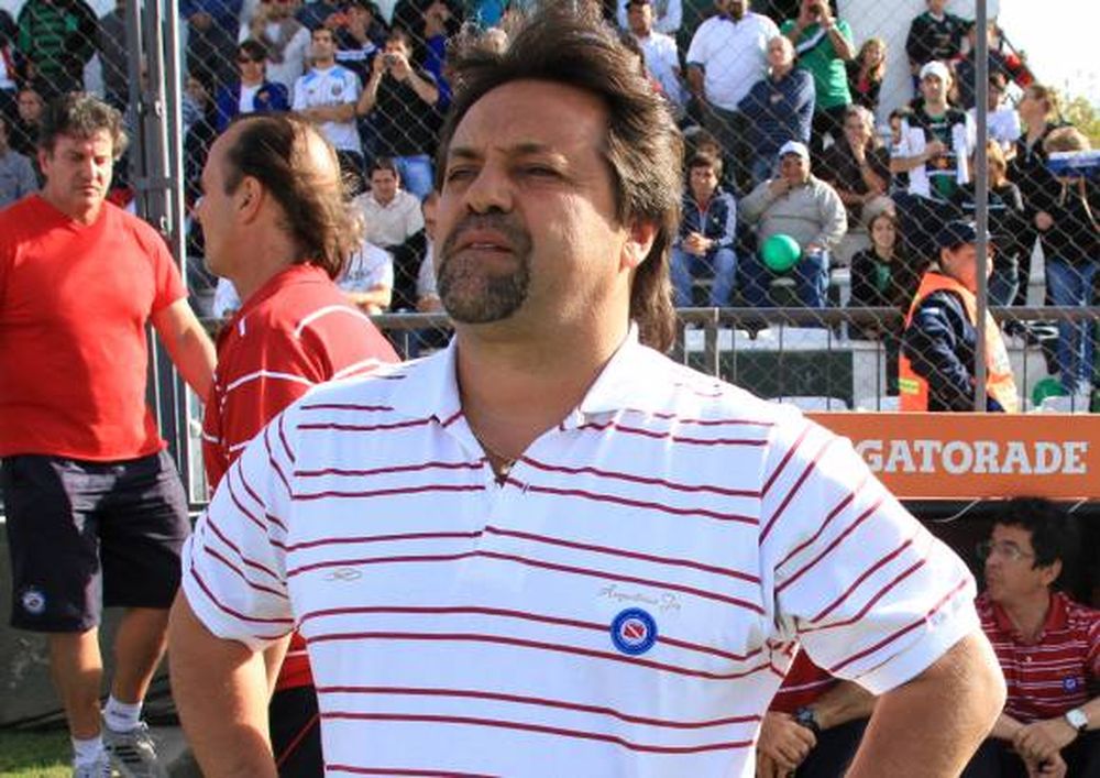 Se fue Caruso, ¿llega Palermo?