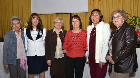 Té de ex alumnas de Santa Rosa