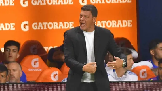 Riquelme le dio confianza y Battaglia continúa en Boca: “No tiene plazos”, dijeron