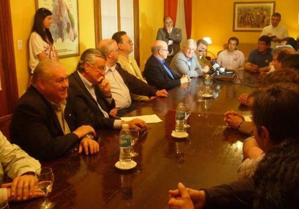 Otra puja de metalúrgicos  por los contratos en Lama