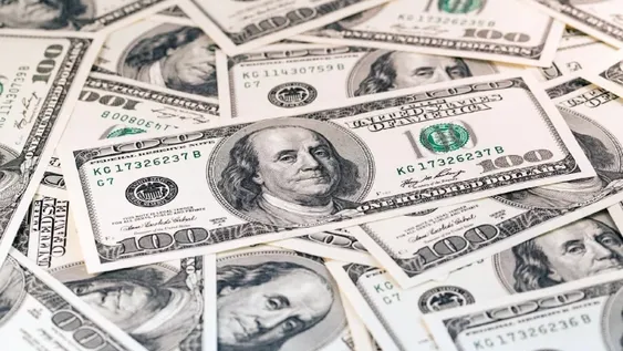 Dólar: el oficial cerró a $73,53 y el contado con liquidación bajó 1,5%, a $106,40