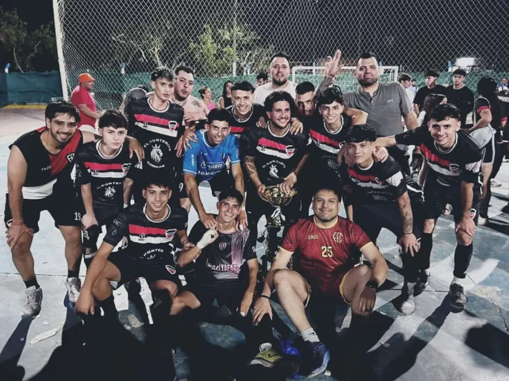 Campañón. Escobar FC fue lejos el mejor de todos en la B del futsal y logró merecidamente su ascenso a la Divisional A.