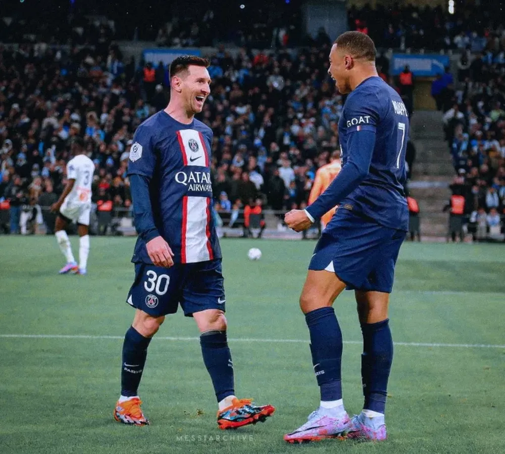 Messi brilló en el triunfo de PSG antes de buscar el premio The Best