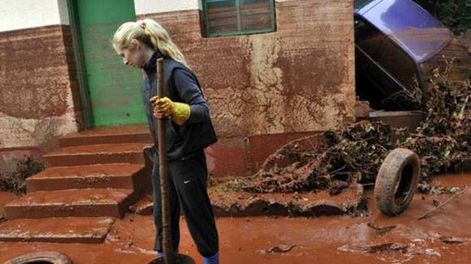 Lucha contrarreloj por el derrame en Hungría