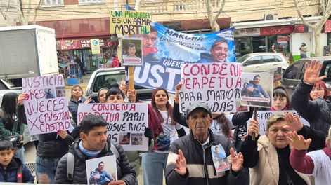justicia por cristian castro en san juan: familiares rechazaron la condena de 4 anos a el judas y exigieron la pena maxima