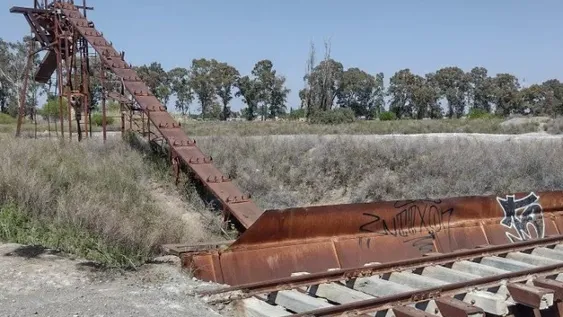 ESPACIO. El predio donde hoy está la vieja estación esta al lado de lo que será el Parque Industrial de Angaco. Son más de 21 hectáreas en total.
