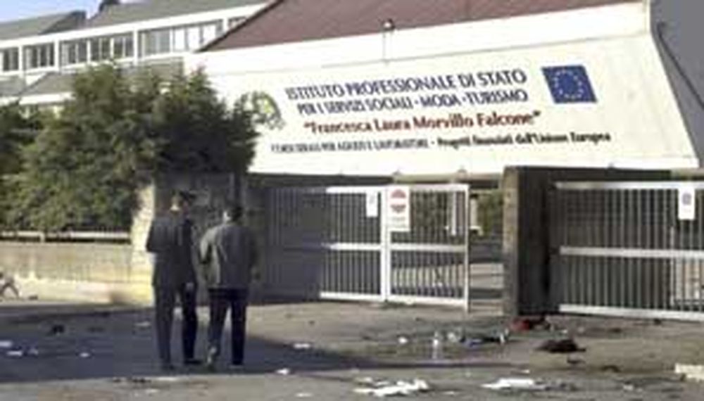 Dos adolescentes muertos por un atentado