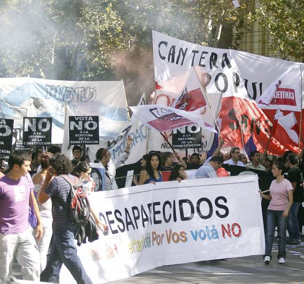 Marcha de jóvenes por el NO juntó a la dirigencia opositora