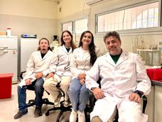 Científicos de la UCCuyo desarrollaron hidrogeles para curar quemaduras y otras heridas en la piel. Científicos de la UCCuyo desarrollaron hidrogeles para curar quemaduras y otras heridas en la piel.