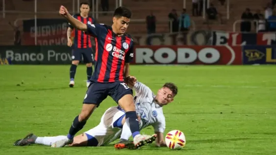 Godoy Cruz consiguió un triunfo agónico ante San Lorenzo