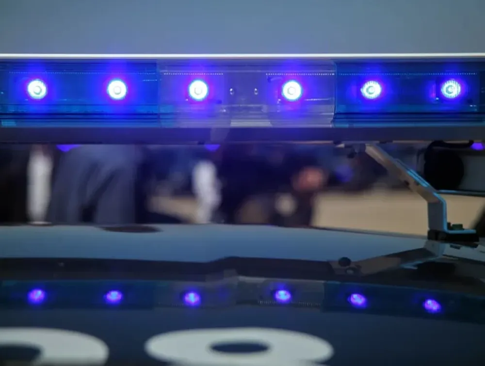 Grabó a dos policías en un momento íntimo en un patrullero y llamó al 911