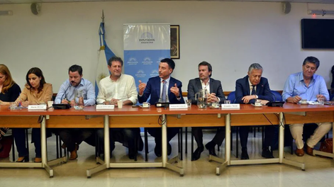 La UCR le envió a Milei un “semáforo“ de la Ley Ómnibus con los artículos que pretenden