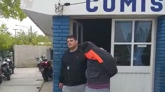 Golpeó a una mujer justo el 8 de marzo, le robó el celular y fue detenido 13 días después