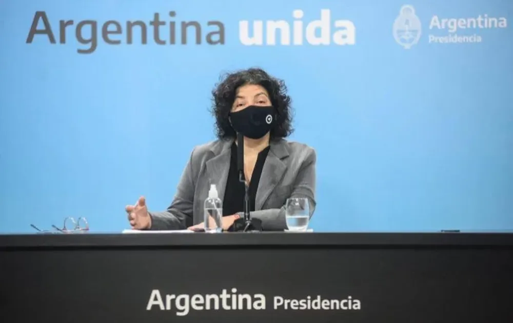 Vizzotti afirmó que “los casos no van a bajar” y habló de las restricciones implementadas