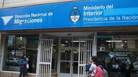 Se abre la puerta para cobrar a extranjeros en educación y salud