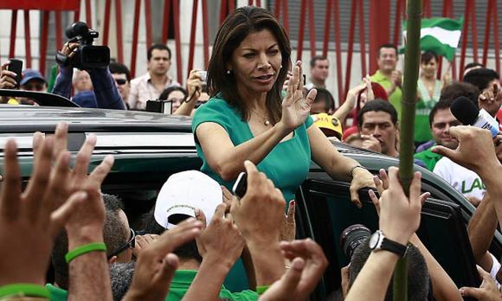 Costa Rica: Chinchilla acaricia la presidencia