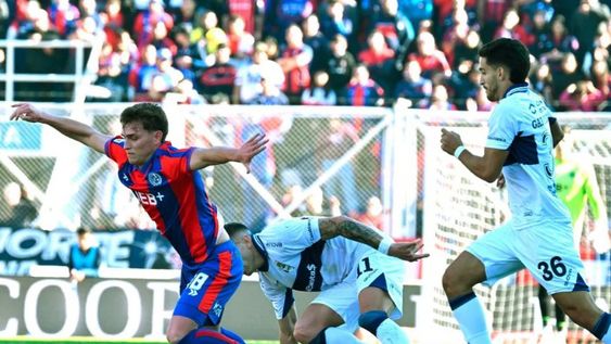 MANO A MANO. San Lorenzo no pudo de local con el Lobo platense.