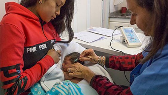 La tasa de fecundidad cayó en el país 34% entre 2014 y 2021