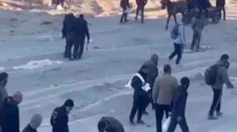 Murieron más de cien palestinos mientras esperaban por ayuda