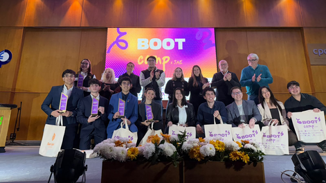 preservar la salud mental de trabajadores mineros y el cuidado remoto de adultos mayores, los proyectos elgidos en el bootcamp 2026