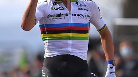 Alaphilippe, con Roglic y Valverde, son los favoritos