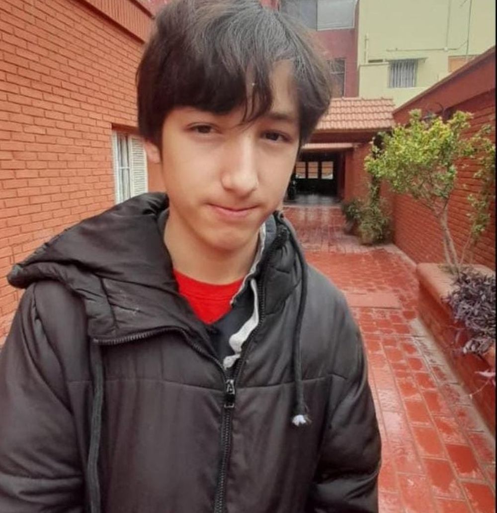 Se llama Santiago y sus familiares iniciaron una búsqueda porque no llegó al colectivo en el que viajaría a San Luis.&nbsp;