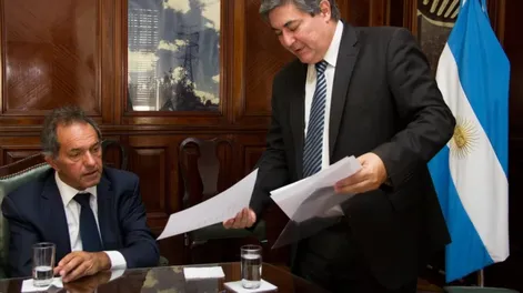 Al menos 3 señales de alerta de la economía que debe atender Scioli