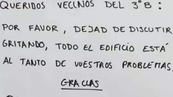 Pegó un cartel en el edificio para quejarse de las peleas de sus vecinos y se pasó con la postdata