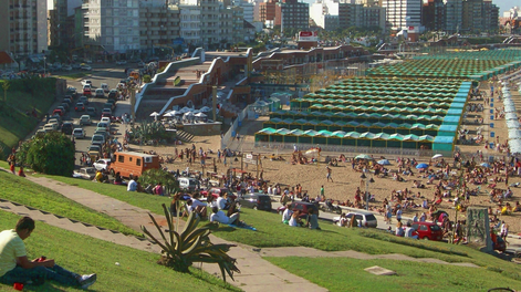 mar del plata: encontraron un brazo humano en una playa centrica y buscan mas restos