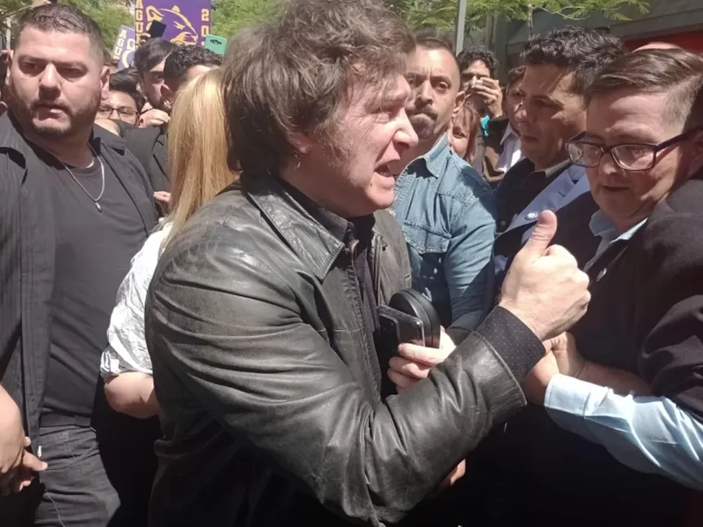 Milei: “El dólar no tiene techo porque el peso no tiene piso”