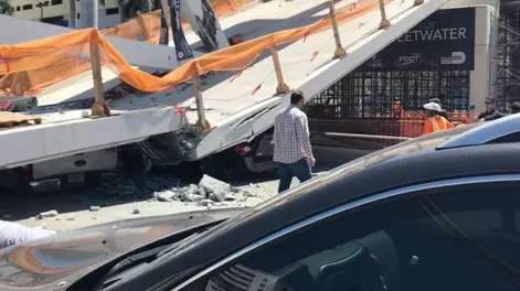 EEUU: se derrumbó un puente peatonal en Miami y hay cuatro muertos