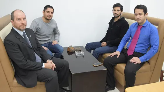 Unidad liberal para armar un partido en apoyo a Milei