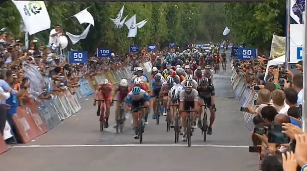 [VIDEO] Reviví el sprint final de la cuarta etapa