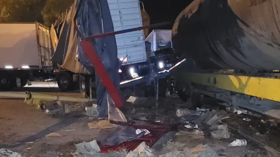 Lo chocó el tren, roban la carga