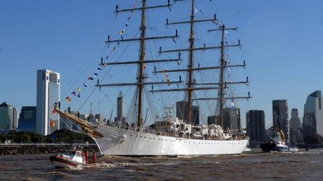 Ghana retuvo a la Fragata Libertad