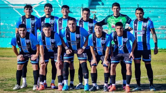 ESCOLTA. Atlético Marquesado no perdonó como local y venció a la Villa para seguirle el paso a Unión. Una semana clave para los del Oeste, que el sábado buscarán el Regional ante Desamparados.