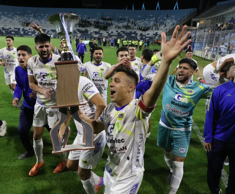 Colón feliz en su hora más gloriosa