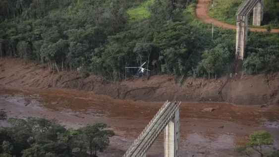 Impactantes imágenes del colapso de la represa en Brasil