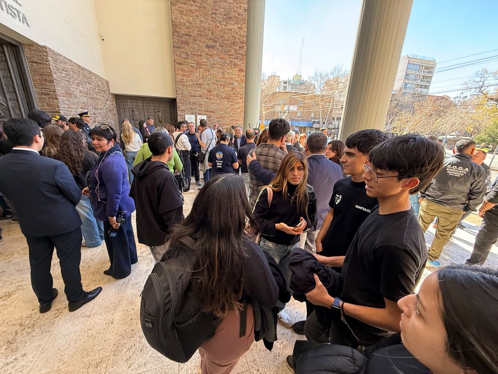 Chicos de la Acción Católica del Santuario Inmaculada Concepción en el funeral.