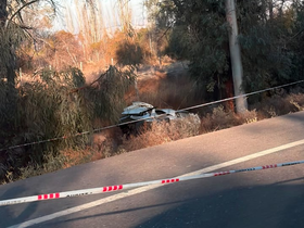 El vehículo quedó al costado de la ruta. El vehículo quedó al costado de la ruta.
