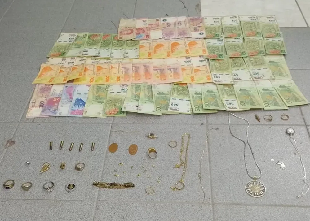 Caen tres por un asalto