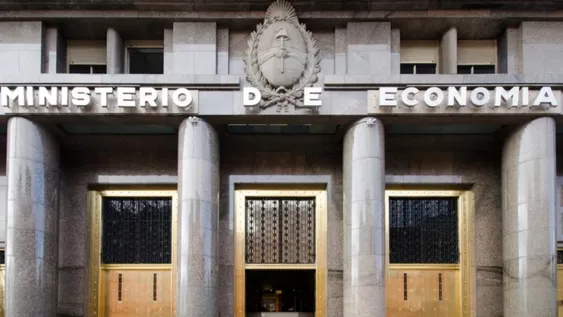 Durante abril se registró un superávit primario de 499 millones de pesos interanual