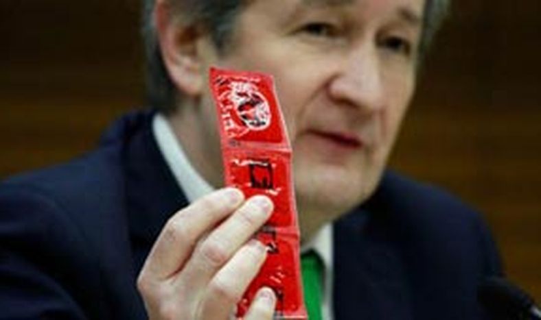 Alerta en Chile por un lote de preservativos fallados